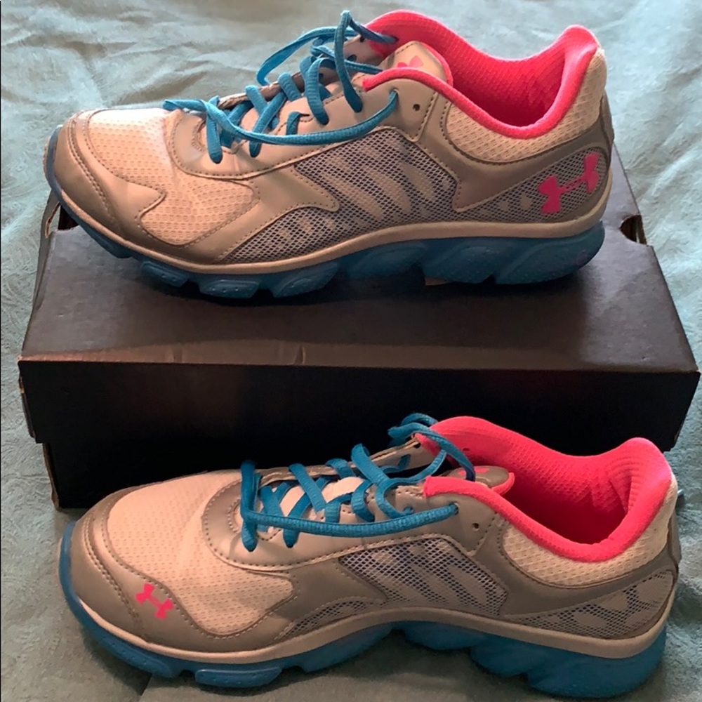Under Armour 7Y Shoes